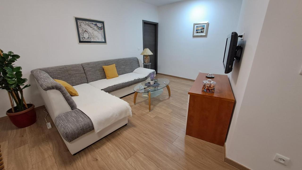 Greenline Pula Apartment Eksteriør billede
