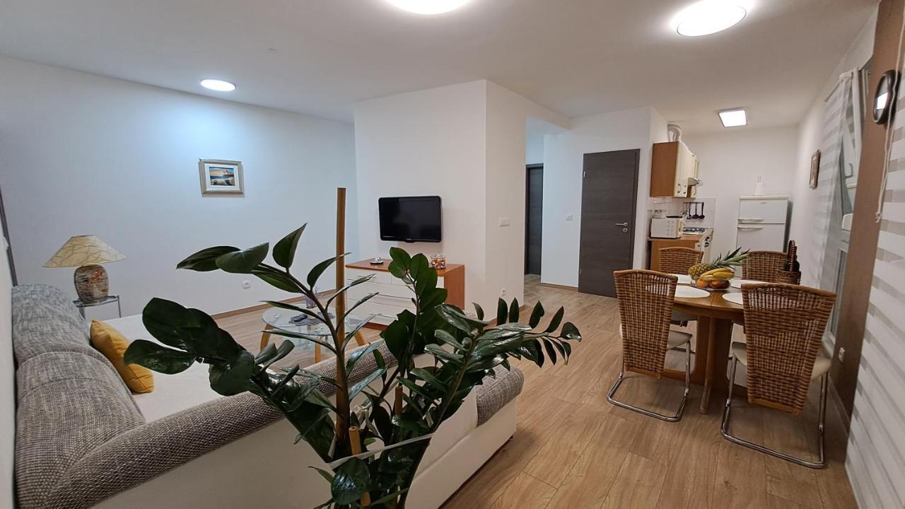 Greenline Pula Apartment Eksteriør billede